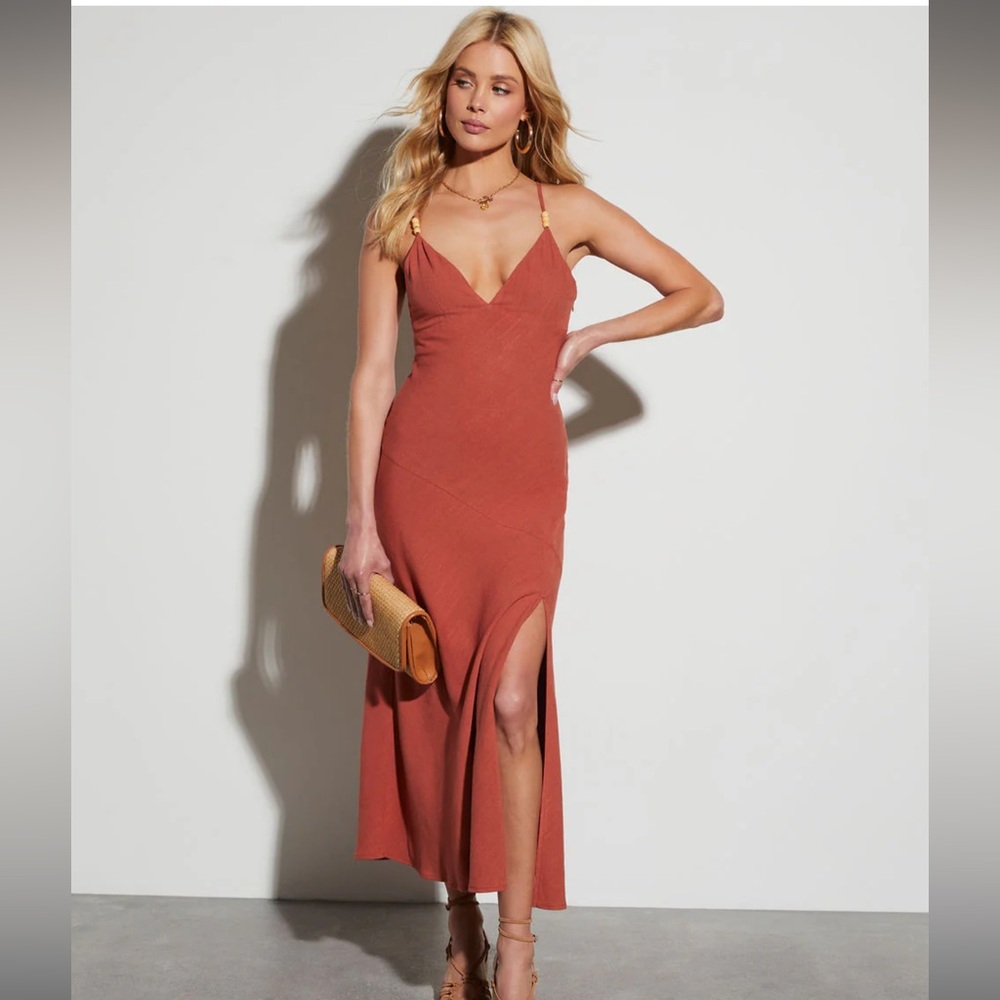 NWT VICI Liana Beaded V-Neck Midi Dress